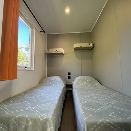 Le Laurier, Mobil-home Climatise Avec Vue Sur Дом отдыха