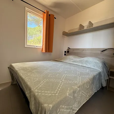 Le Laurier, Mobil-home Climatise Avec Vue Sur Дом отдыха Йер